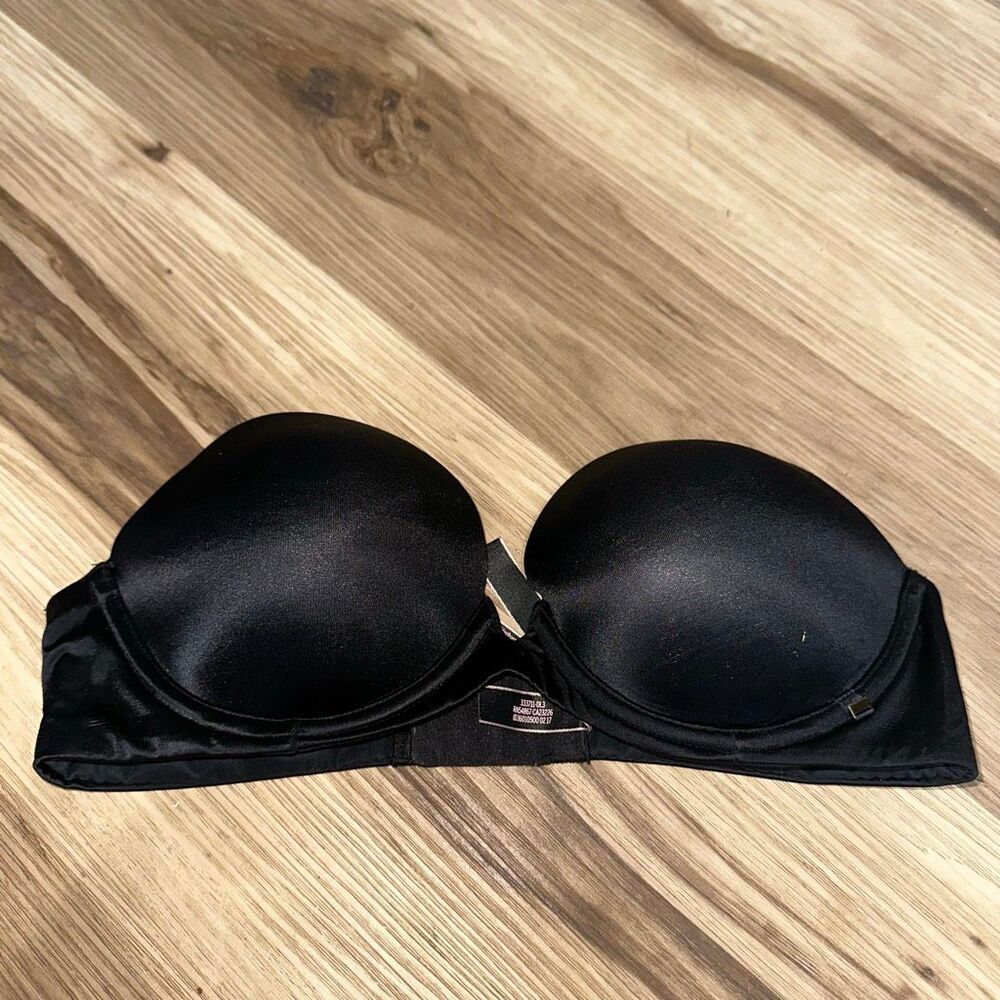 Victoria’s Secret black Very Sexy strapless 32C multi-way bra